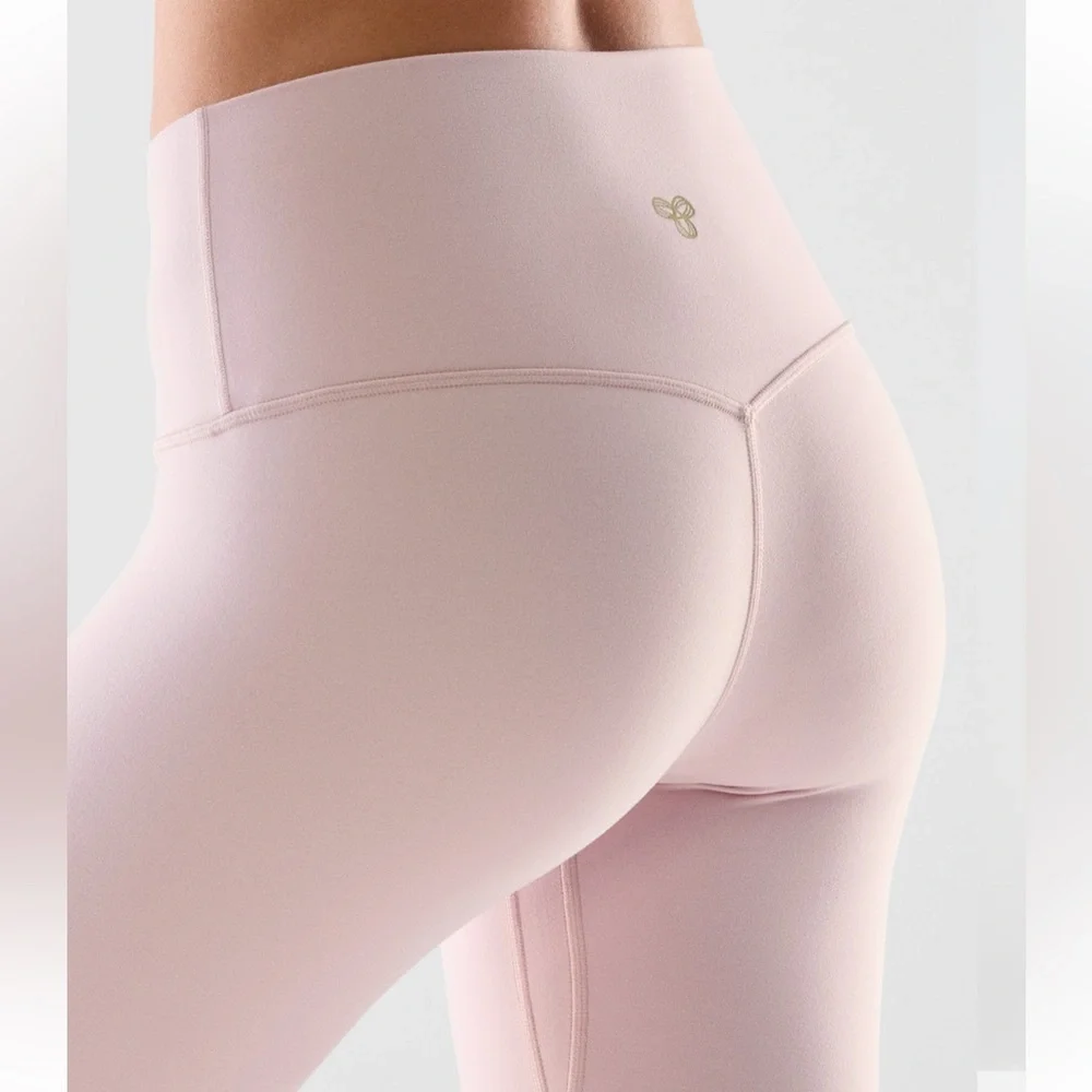 Aritzia Golden Butter Leggings Dusty Pink - Picture 2 of 6